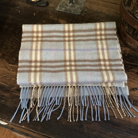 AUTHENTIC BURBERRY check tag/fringe Fashion Accessories Scarf Wool / - Picture 2 of 8